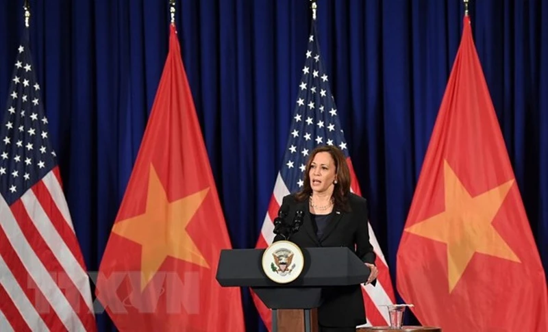 Phó Tổng thống Hoa Kỳ Kamala Harris họp báo nhân chuyến thăm Việt Nam