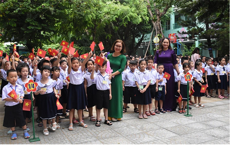 Hàng nghìn học sinh TP Đà Nẵng đã phải nhập học năm học 2020-2021 bằng lễ khai giảng trực tuyến. (Ảnh nguồn: trên NDĐT)