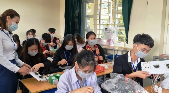 Học sinh từ bậc học mầm non đến trung học phổ thông sẽ được tỉnh Quảng Ninh hỗ trợ 100% học phí trong năm học 2021-2022.