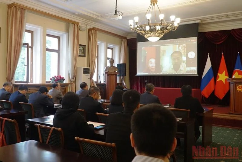 Toàn cảnh cuộc họp tổng kết Dự án “Đồng lòng Việt Nam” tại đầu cầu Moskva. (Ảnh: Quế Anh)