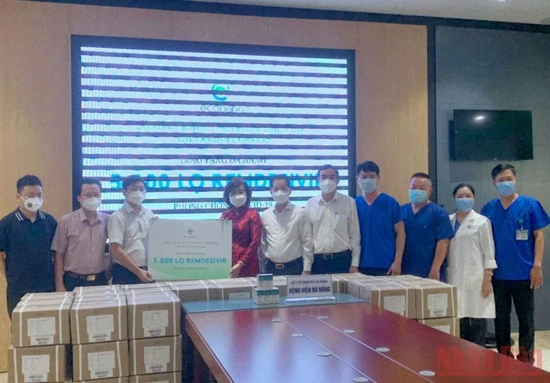 TP Đà Nẵng tiếp nhận 5.000 nghìn lọ thuốc Remdesivir điều trị Covid-19.
