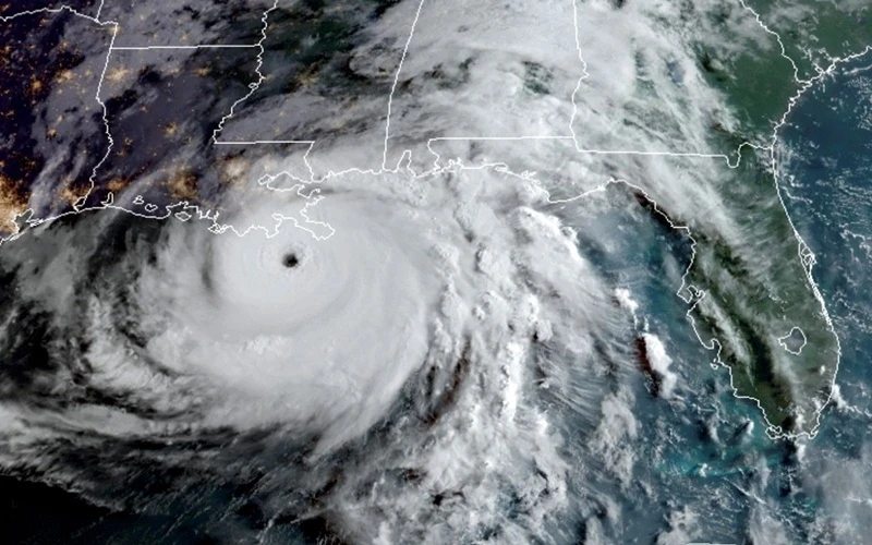 Hình ảnh vệ tinh cho thấy bão Ida đang tiến về bờ biển bang Louisiana, Mỹ, ngày 29/8. (Ảnh: NOAA/Reuters)