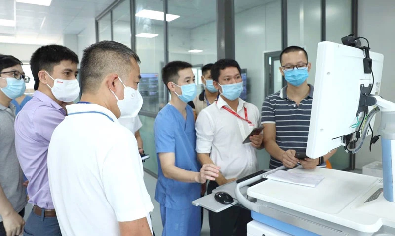 22 ngày thần tốc xây dựng hạ tầng công nghệ thông tin Bệnh viện dã chiến Yên Sở