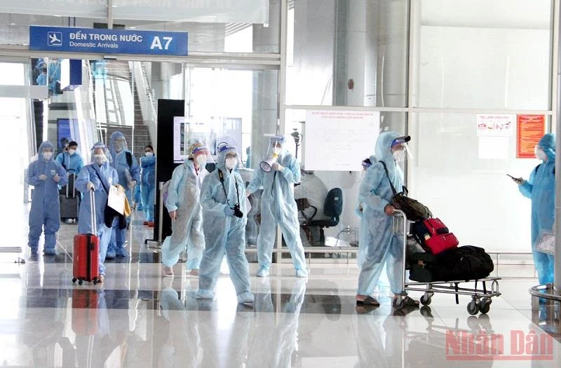 Lâm Đồng tổ chức đón đoàn thai phụ và thân nhân bằng đường hàng không ngày 4/9.
