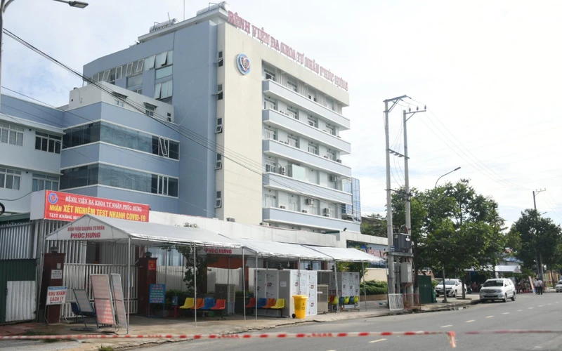 Phong tỏa tạm thời Bệnh viện đa khoa tư nhân Phúc Hưng để thực hiện các biện pháp phòng, chống dịch. 