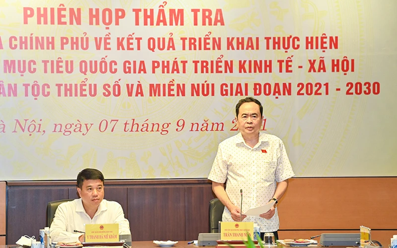 Phó Chủ tịch Thường trực Quốc hội Trần Thanh Mẫn phát biểu tại phiên họp.