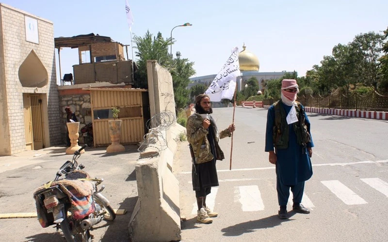 Thành viên của Taliban tại tỉnh Ghazni, Afghanistan, ngày 14/8. (Ảnh: Reuters)