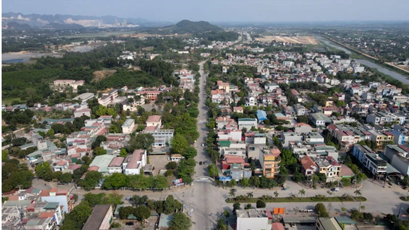 Cơ sở hạ tầng được phát triển đồng bộ - tạo thế và lực phát triển cho địa phương - góp phần đưa Bỉm Sơn là đơn vị đóng góp ngân sách số 1 cho tỉnh Thanh Hóa.
