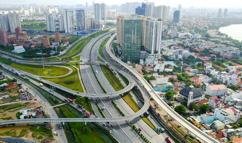 Sự phát triển của hạ tầng giao thông là một trong những yếu tố thúc đẩy thị trường bất động sản vùng ven. 