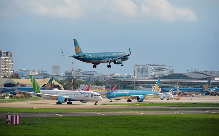 Máy bay tại sân bay Tân Sơn Nhất (Ảnh minh họa).