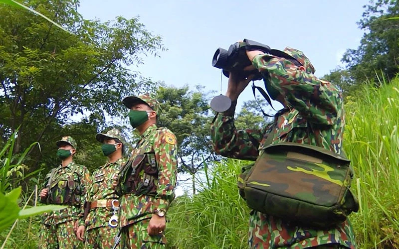 Các tổ chốt thuộc Bộ đội Biên phòng tỉnh Nghệ An tuần tra, kiểm soát bảo vệ biên giới.