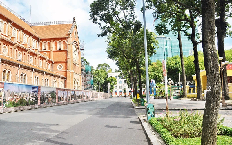 TP Hồ Chí Minh tiếp tục thực hiện giãn cách xã hội theo Chỉ thị 16 thêm hai tuần.