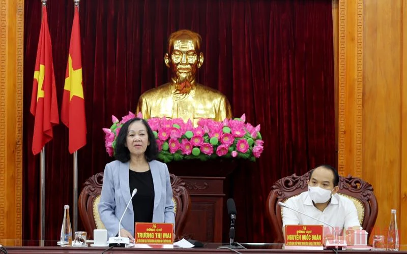 Đồng chí Trương Thị Mai, Ủy viên Bộ Chính trị, Bí thư Trung ương Đảng, Trưởng Ban tổ chức Trung ương, làm việc với Ban Thường vụ Tỉnh ủy Lạng Sơn.