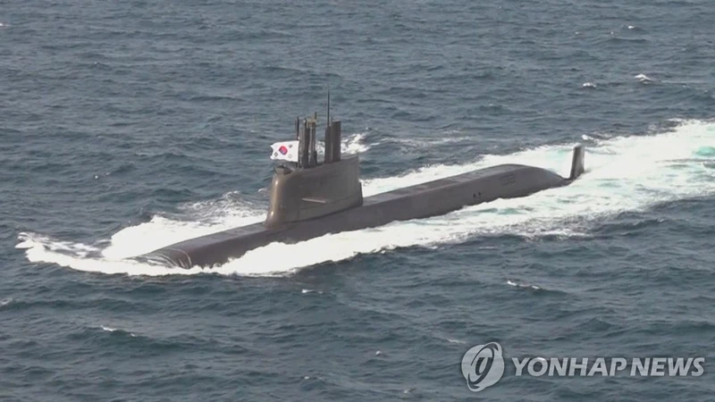 Tàu ngầm Dosan Ahn Chang-ho của Hàn Quốc mang SLBM thực hiện vụ phóng thử ngày 15/9. Ảnh: Yonhap.