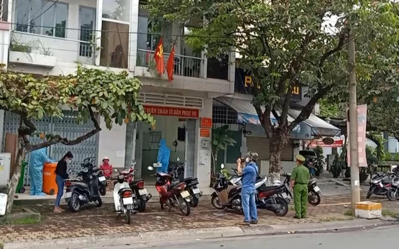 Các đối tượng được đưa về trụ sở Công an phường Quang Vinh.