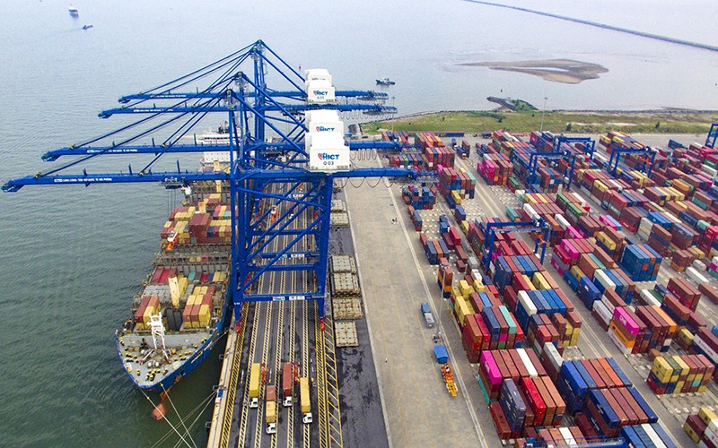 Cảng cửa ngõ Lạch Huyện (TP Hải Phòng) đảm nhiệm vai trò cảng quốc tế trung chuyển.