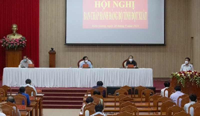 Ban chấp hành Đảng bộ tỉnh Kiên Giang họp đột xuất.