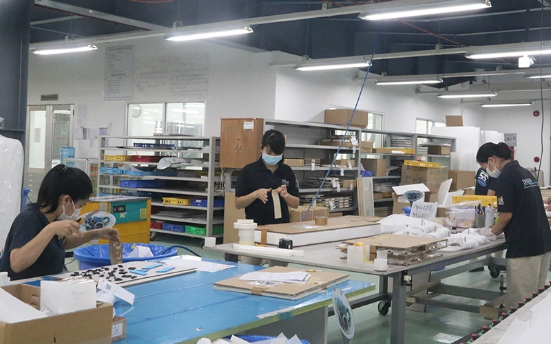 Sản xuất “ba tại chỗ” tại Công ty sản phẩm máy tính Fujitsu Việt Nam, Khu công nghiệp Biên Hòa 2 (Đồng Nai). Ảnh: Thiên Vương