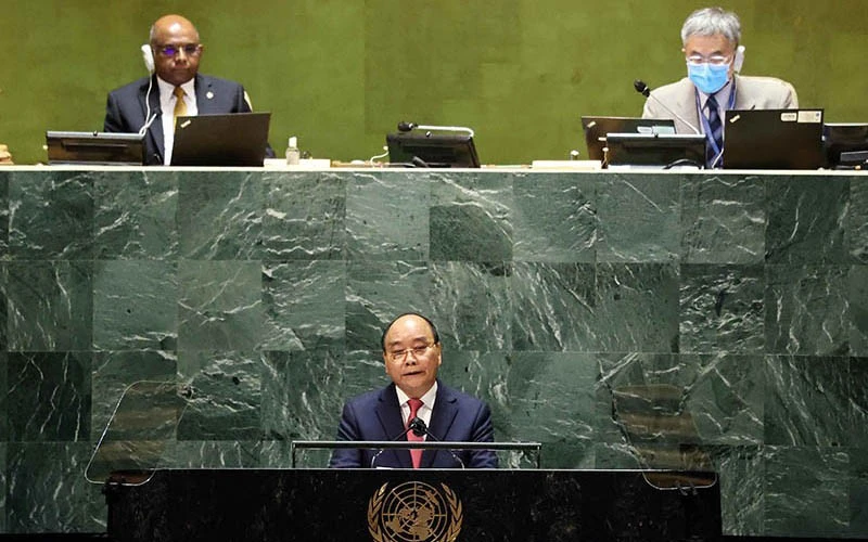Chủ tịch nước Nguyễn Xuân Phúc phát biểu tại Phiên thảo luận Cấp cao Đại hội đồng Liên hợp quốc khóa 76. (Nguồn: TTXVN)
