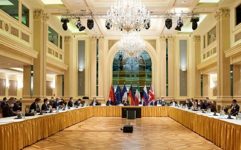 Các quan chức châu Âu và Iran tại cuộc họp của Ủy ban hỗn hợp JCPOA tại Vienna, Áo, ngày 6/4/2021. (Ảnh: Reuters)