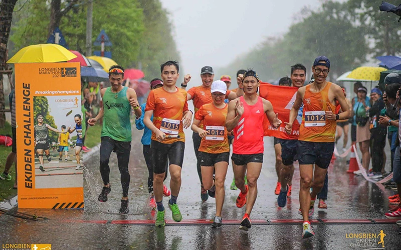 Giải chạy tiếp sức Ekiden Marathon Challenge diễn ra vào tháng 3/2021 thu hút sự tham gia của nhiều vận động viên phong trào trong nước.