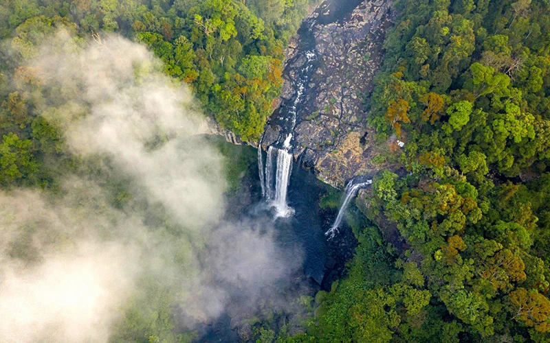Vẻ đẹp kỳ vĩ của ngọn thác K50 (hay còn gọi là thác Hang Én) thuộc Khu Bảo tồn thiên nhiên Kon Chư Răng, Gia Lai.  Ảnh: KHÁNH PHAN