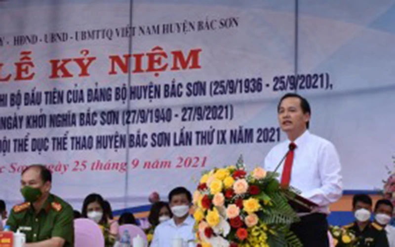 Trưởng ban Tuyên giáo Tỉnh ủy Lạng Sơn Phùng Quang Hội phát biểu tại buổi lễ kỷ niệm.