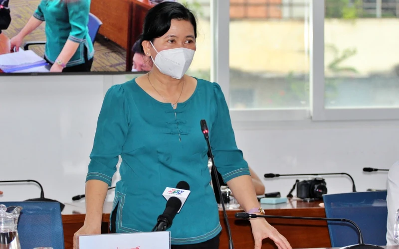 Bà Nguyễn Thị Huỳnh Mai, Chánh Văn phòng Sở Y tế TP Hồ Chí Minh tại cuộc họp báo ngày 28/9.