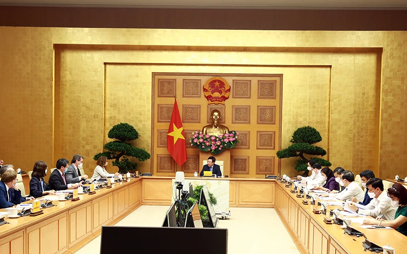 Phó Thủ tướng Thường trực Chính phủ Phạm Bình Minh có cuộc làm việc với nhóm 6 ngân hàng phát triển về các giải pháp thúc đẩy triển khai các dự án ODA.