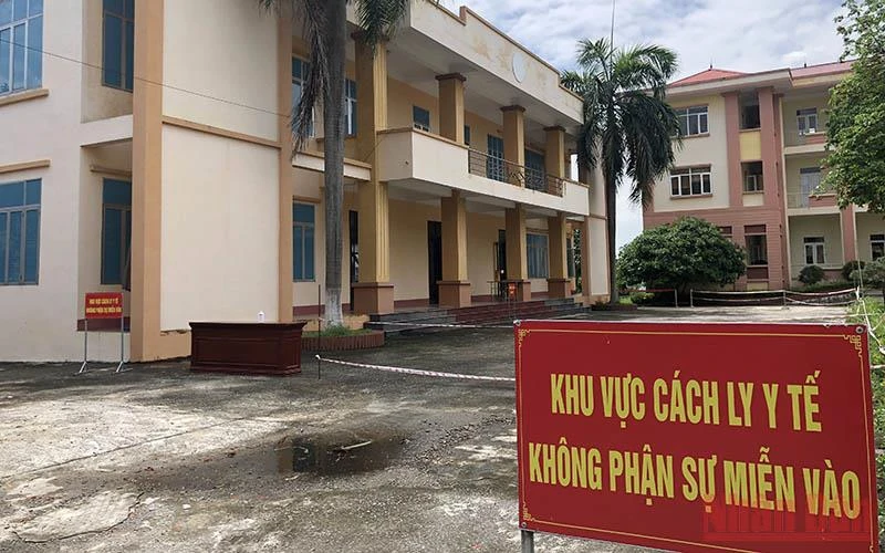 Bệnh viện dã chiến tỉnh Phú Thọ đang điều trị các ca bệnh Covid-19.