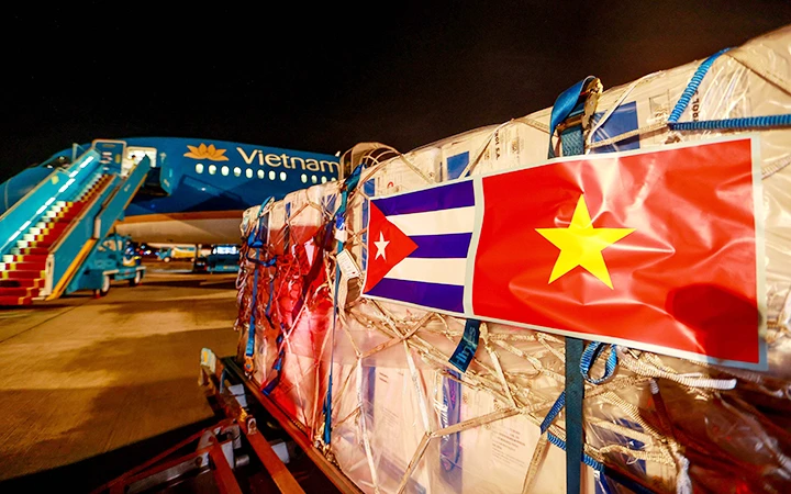 Những liều vaccine ăm ắp nghĩa tình từ người anh em Cuba chí cốt cách nửa vòng Trái đất. Ảnh: NGUYỄN KHÁNH