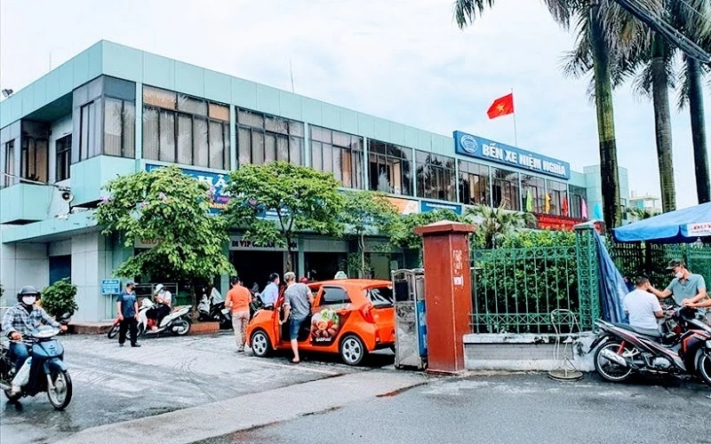 Bến xe Niệm Nghĩa (Hải Phòng).
