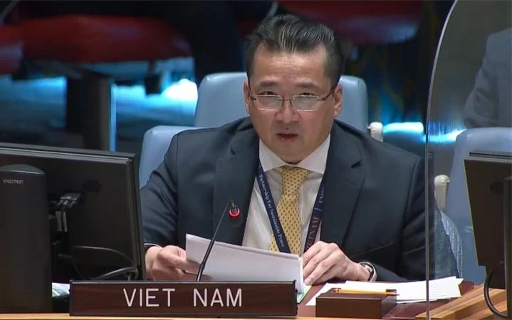 Đại sứ Phạm Hải Anh, Phó Trưởng Phái đoàn thường trực Việt Nam tại Liên hợp quốc phát biểu tại phiên họp. (Ảnh: baoquocte)
