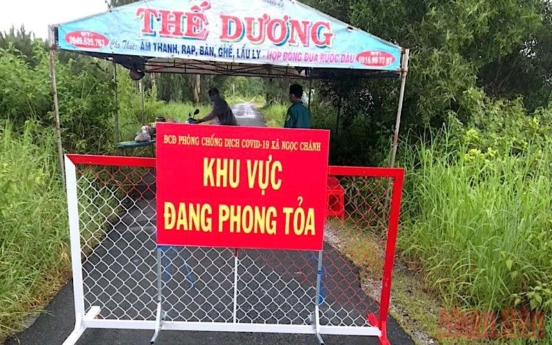 Một khu vực phong toả ở xã Ngọc Chánh (huyện Đầm Dơi, tỉnh Cà Mau) vì có ca tái dương tính.