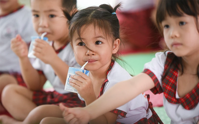 Tập đoàn TH đồng hành cùng Chính phủ chăm lo sức khỏe học đường cho trẻ em Việt Nam