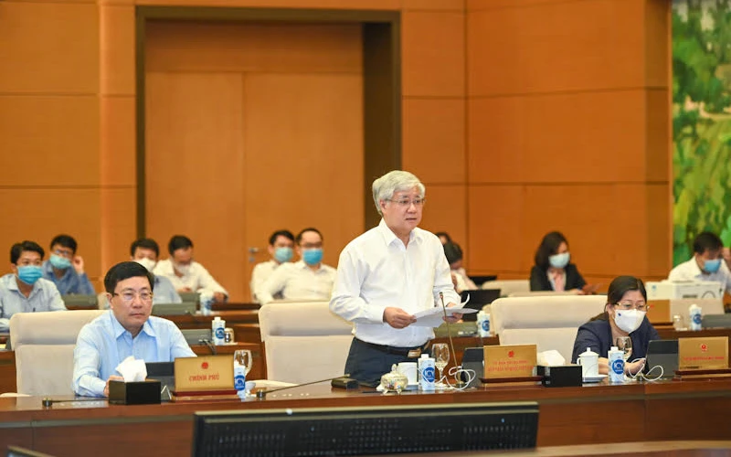 Chủ tịch Ủy ban Trung ương MTTQ Việt Nam Đỗ Văn Chiến phát biểu tại phiên họp. (Ảnh: Duy Linh)