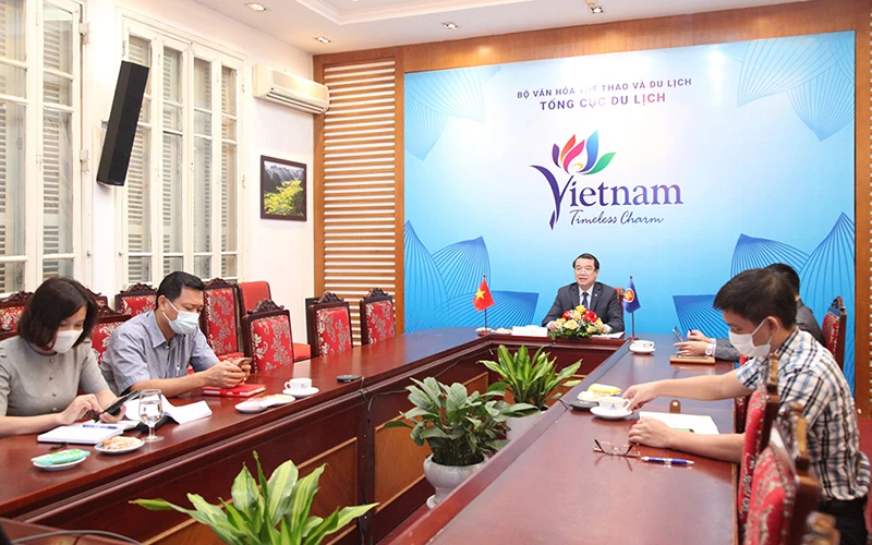 Quang cảnh lễ khai mạc các phiên họp tại đầu cầu Tổng cục Du lịch Việt Nam. (Ảnh: TITC)