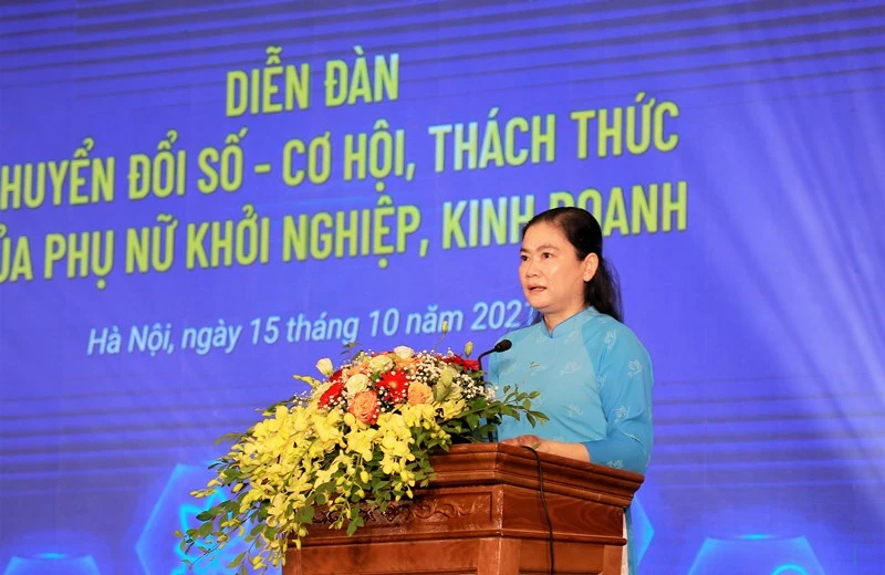 Phó Chủ tịch Hội Liên hiệp Phụ nữ Việt Nam Đỗ Thị Thu Thảo phát biểu tại diễn đàn.