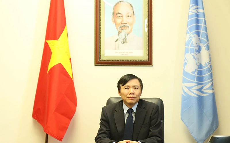Đại sứ Đặng Đình Quý tại phòng Chủ tịch Hội đồng Bảo an. (Ảnh minh họa: Phái đoàn Việt Nam tại Liên hợp quốc)