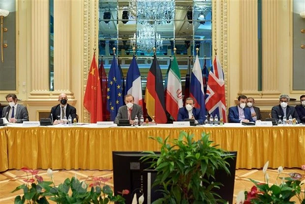 Toàn cảnh cuộc đàm phán giữa đại diện Nga, Trung Quốc, Đức, Pháp, Anh và Iran về thỏa thuận hạt nhân Kế hoạch hành động chung toàn diện (JCPOA) tại Vienna, Áo ngày 19/5. (Ảnh: THX/TTXVN)