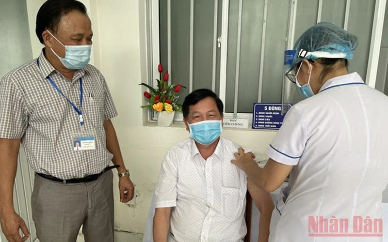 Quảng Nam đẩy nhanh tiến độ tiêm vaccine phòng Covid-19 cho người dân.