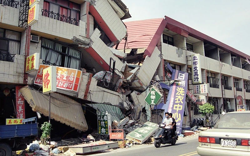 Ðộng đất mạnh gây hư hại nhà cửa ở Ðài Loan (Trung Quốc).
