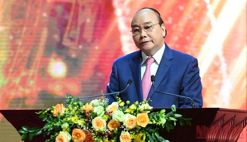Chủ tịch nước Nguyễn Xuân Phúc phát biểu tại Lễ trao giải (Ảnh: Thủy Nguyên). 