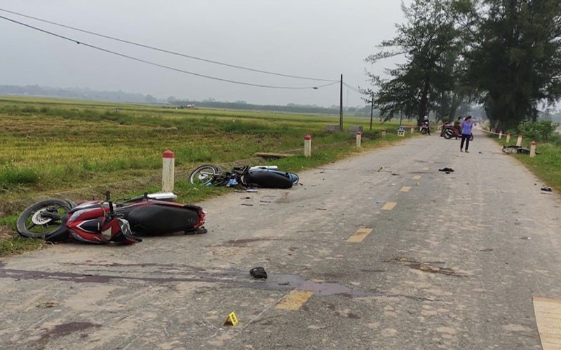Ảnh minh họa: Hiện trường vụ tai nạn khiến 5 người tử vong, tại huyện Cẩm Khê, tỉnh Phú Thọ, ngày 22/9. (Ảnh: NGỌC LONG)
