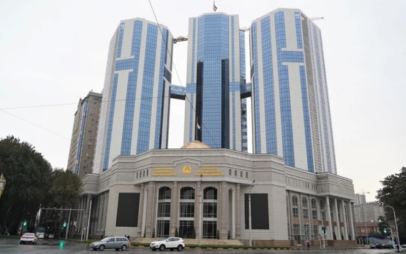 Tòa nhà Bộ Thông tin và Truyền thông Tajikistan mang phong cách Liên Xô (cũ). (Ảnh: Duy Trinh/TTXVN)