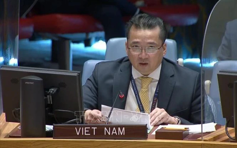 Đại sứ Phạm Hải Anh, Phó Trưởng Phái đoàn thường trực Việt Nam tại Liên hợp quốc phát biểu tại phiên họp. Ảnh: TTXVN