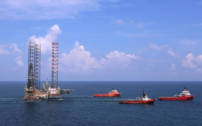 Các công trình dầu khí trên biển. (Ảnh: Vương Thái)