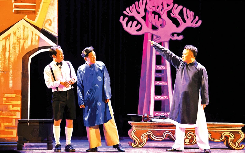 Cảnh trong vở “Chén thuốc độc” mở đầu Tuần lễ kỷ niệm 100 năm sân khấu kịch nói Việt Nam.