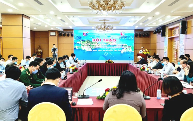 Hội thảo “Truyền thông về bảo vệ tài nguyên và môi trường biển hướng tới sự phát triển bền vững” tại Quảng Ninh.