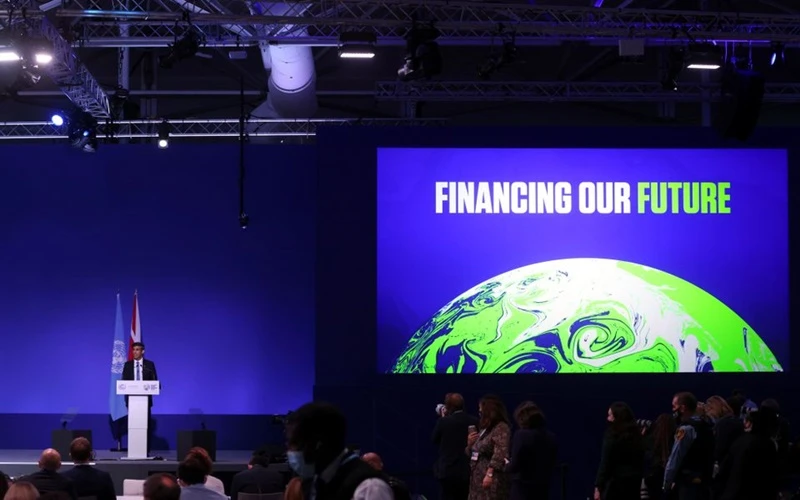 Bộ trưởng Tài chính Anh Rishi Sunak phát biểu tại COP26, ngày 3/11. (Ảnh: Reuters)
